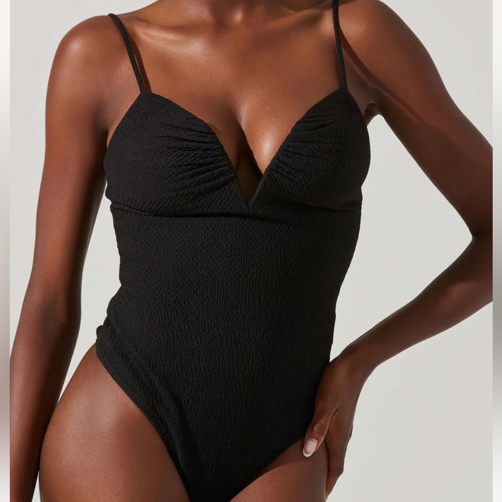 ASTR black bodysuit